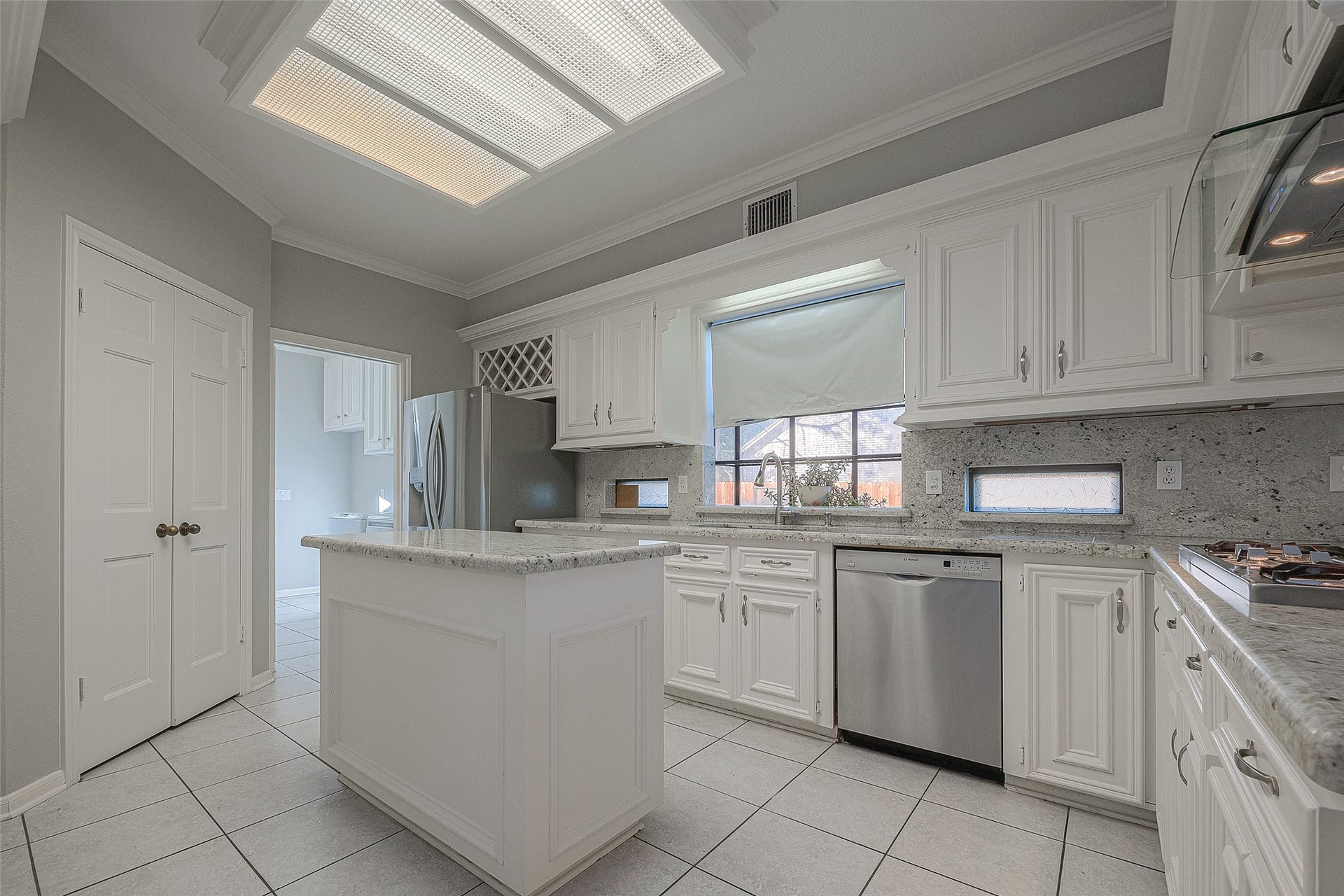 15714 Sylvan Lake Drive, Houston, TX 77062 15714 Sylvan Lake Drive, Houston, TX 77062