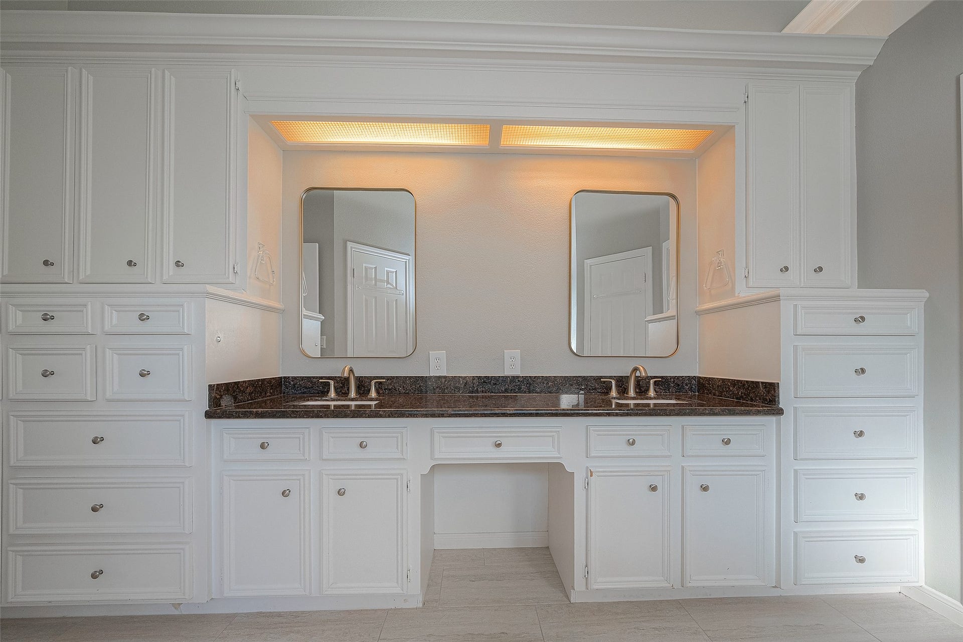 15714 Sylvan Lake Drive, Houston, TX 77062 15714 Sylvan Lake Drive, Houston, TX 77062