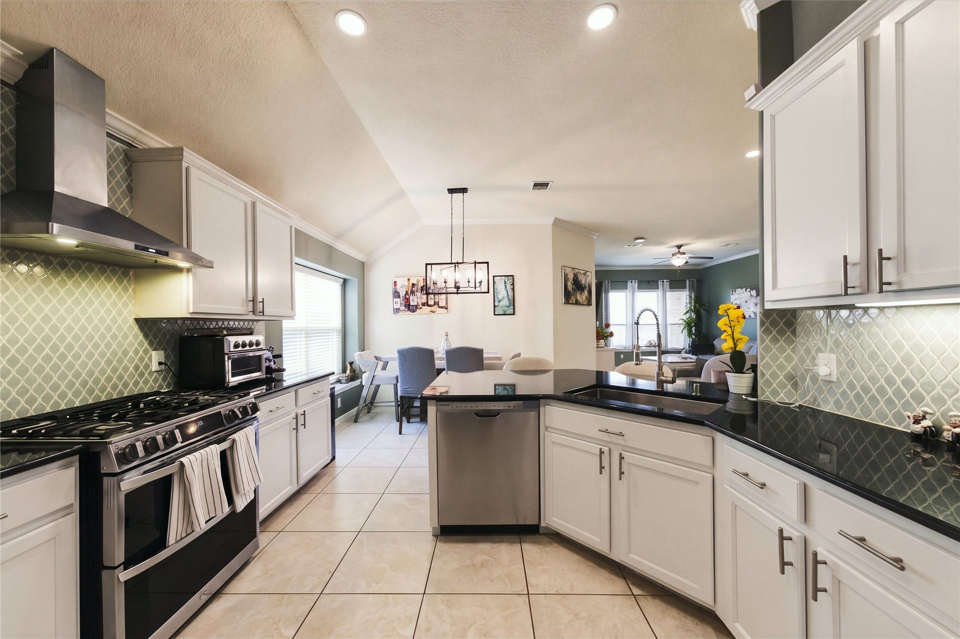 2306 Dovetail Park Lane, Rosenberg, TX 77469 2306 Dovetail Park Lane, Rosenberg, TX 77469
