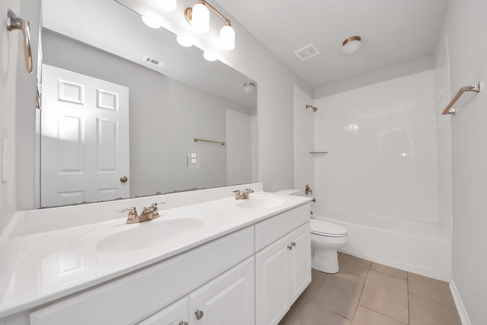 2439 Solaris Bend Drive, Katy, TX 77493 2439 Solaris Bend Drive, Katy, TX 77493