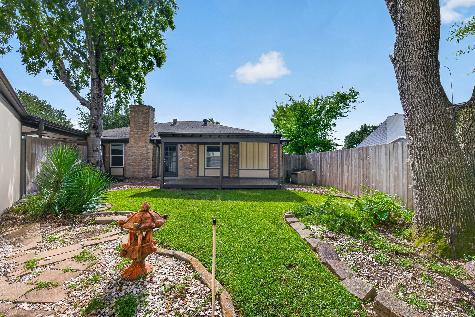 1307 Hitherfield Drive, Sugar Land, TX 77498 1307 Hitherfield Drive, Sugar Land, TX 77498