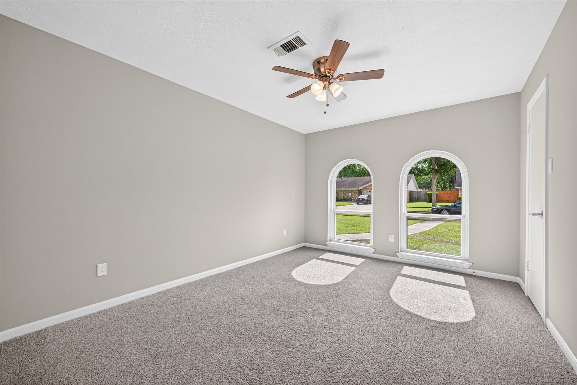 1307 Hitherfield Drive, Sugar Land, TX 77498 1307 Hitherfield Drive, Sugar Land, TX 77498