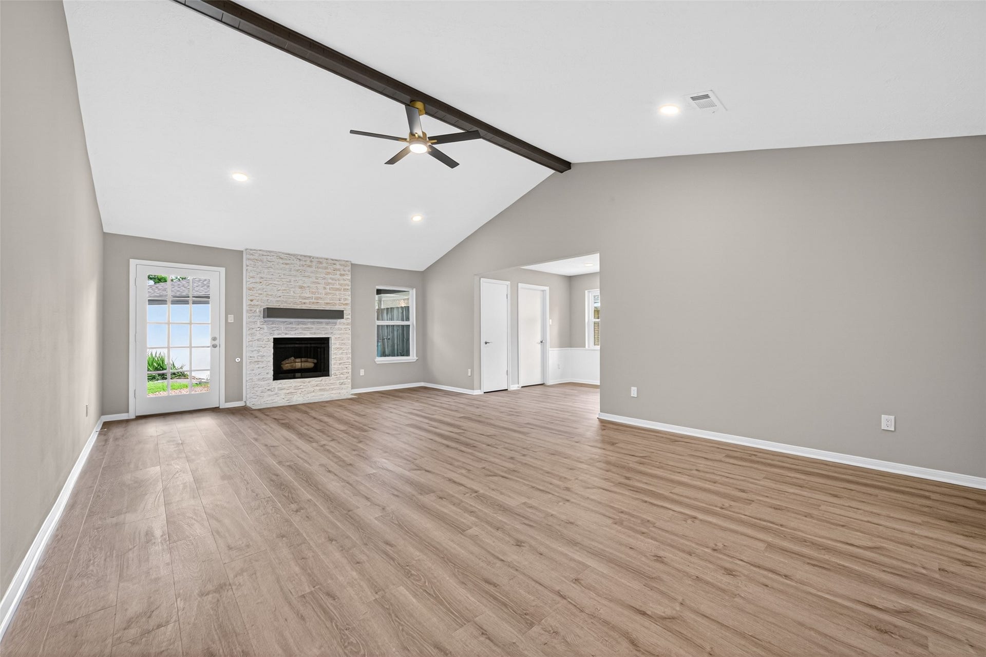 1307 Hitherfield Drive, Sugar Land, TX 77498 1307 Hitherfield Drive, Sugar Land, TX 77498