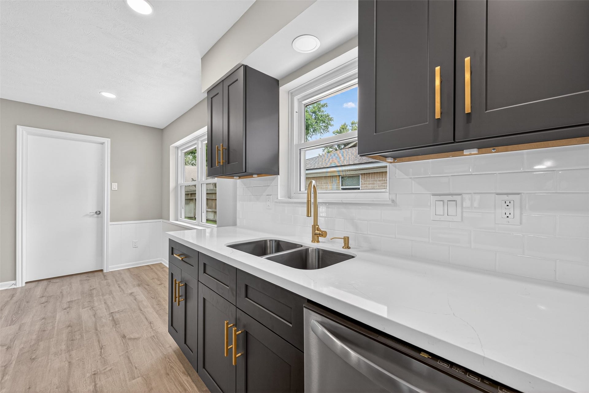 1307 Hitherfield Drive, Sugar Land, TX 77498 1307 Hitherfield Drive, Sugar Land, TX 77498