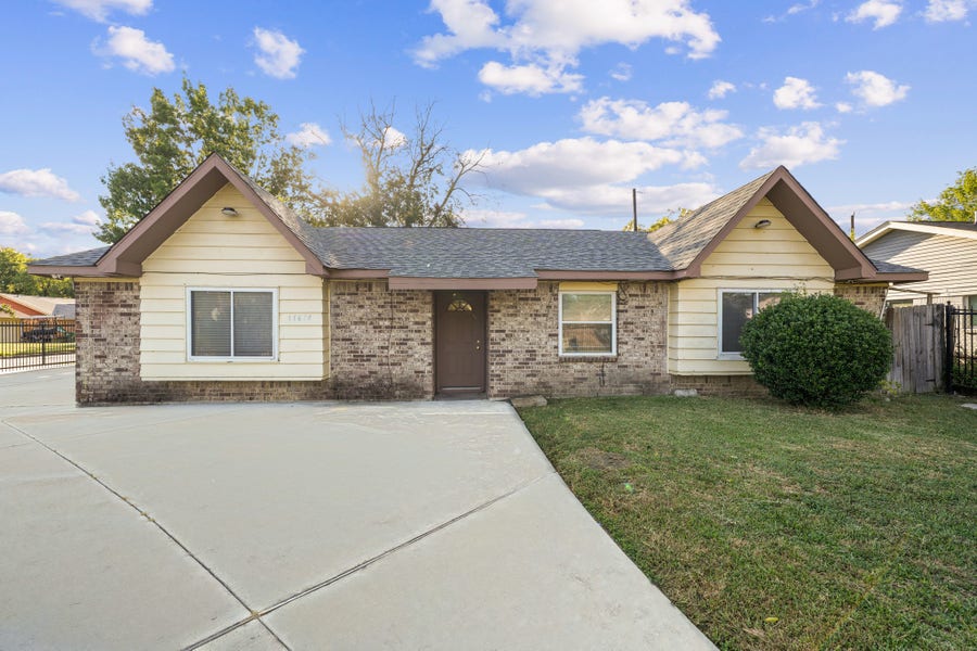 Property photo for 11614 Sandrock Drive, Houston, TX