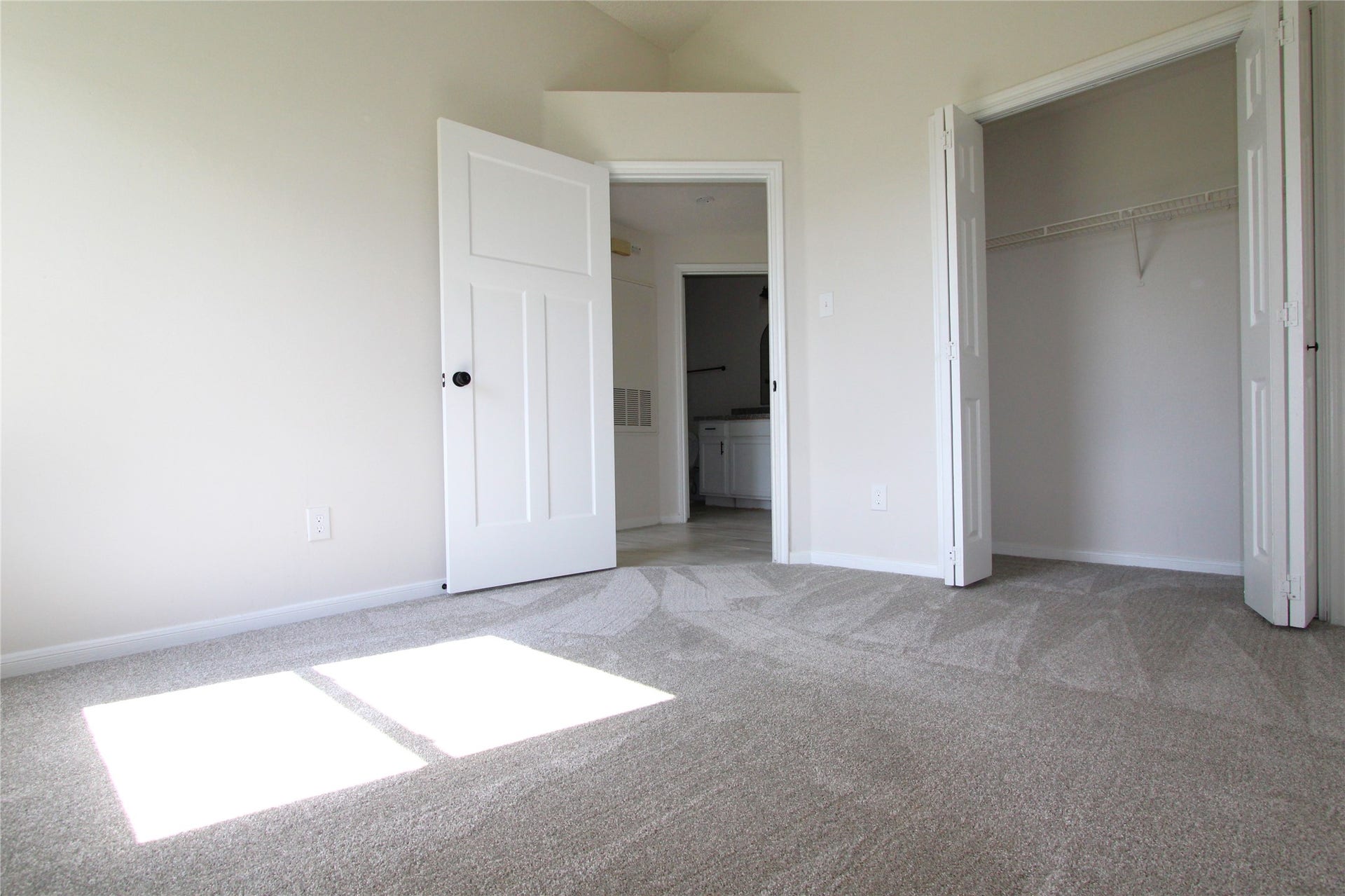 7713 Ellis Drive, Houston, TX 77489 7713 Ellis Drive, Houston, TX 77489