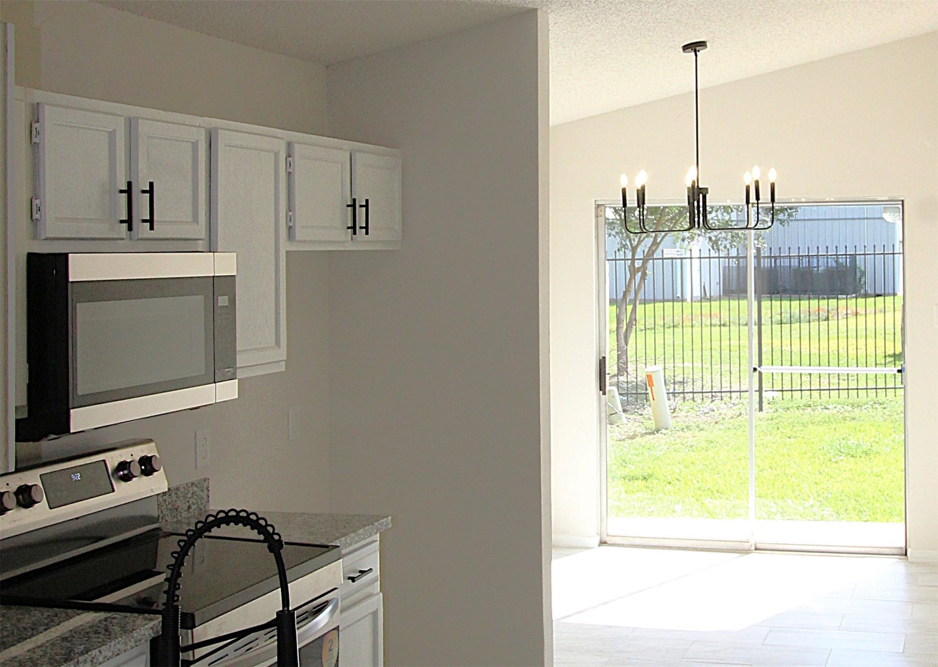 7713 Ellis Drive, Houston, TX 77489 7713 Ellis Drive, Houston, TX 77489