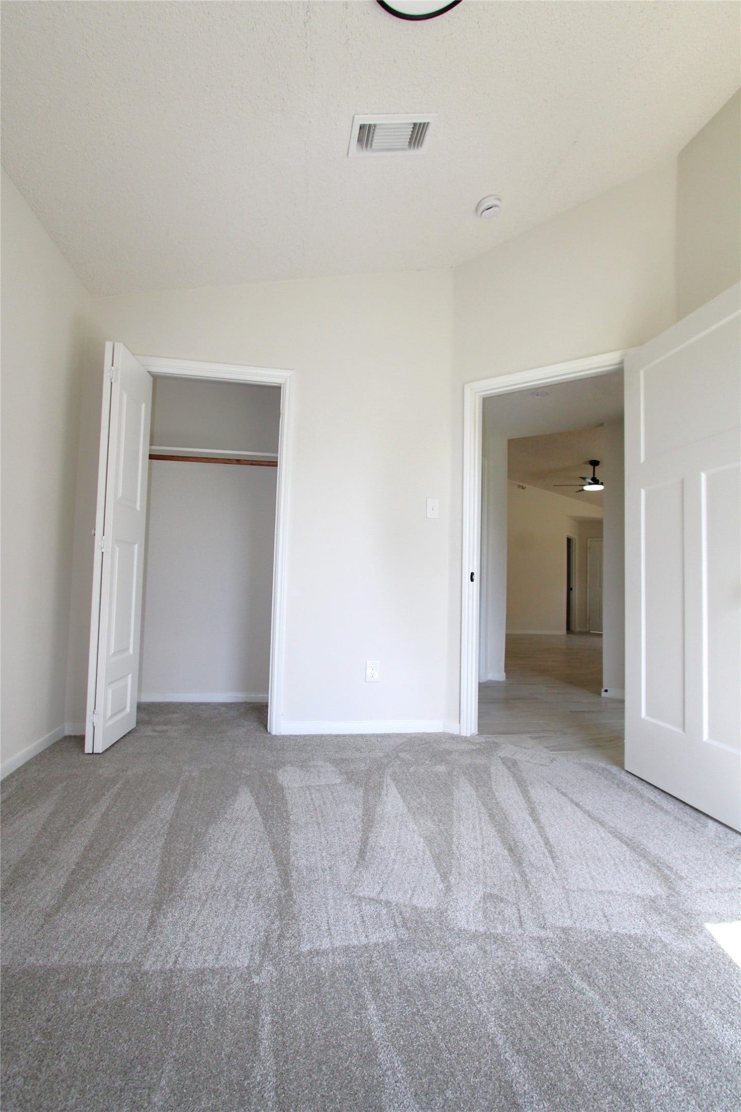 7713 Ellis Drive, Houston, TX 77489 7713 Ellis Drive, Houston, TX 77489