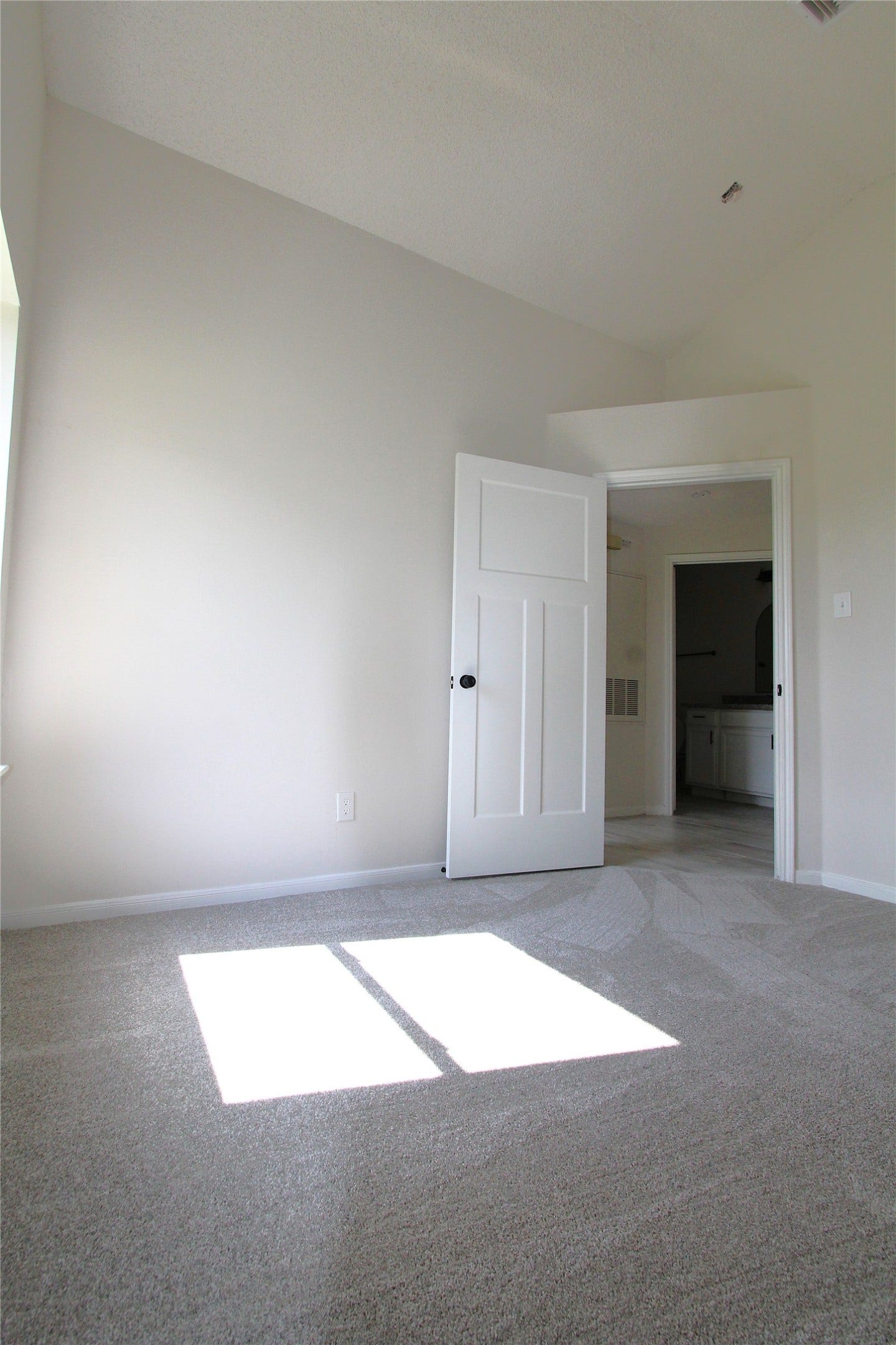 7713 Ellis Drive, Houston, TX 77489 7713 Ellis Drive, Houston, TX 77489
