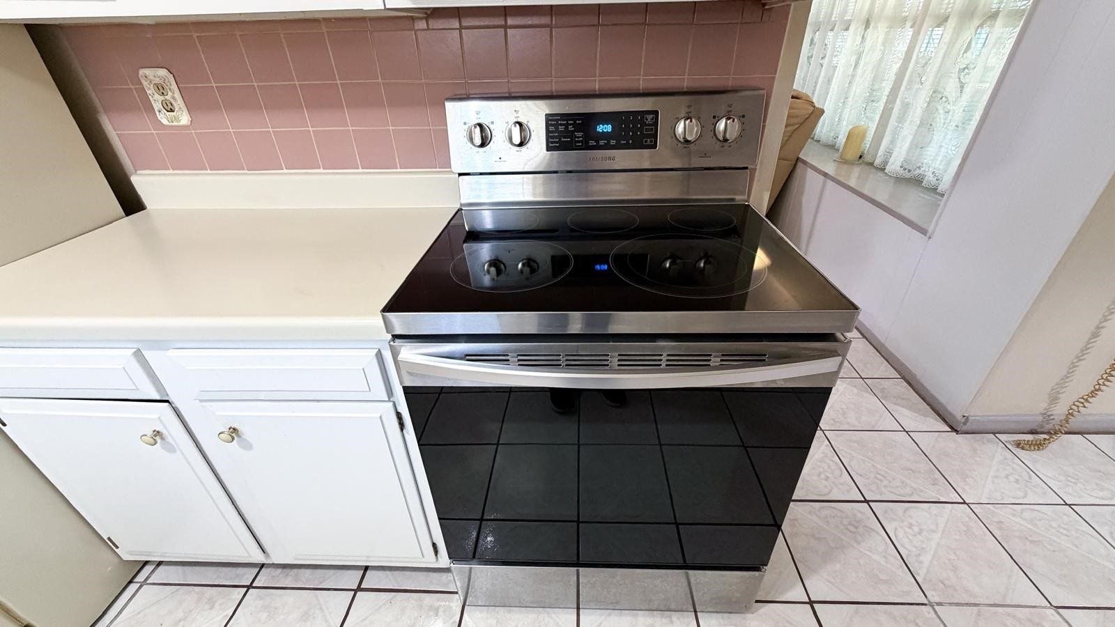 6230 Knollwest Drive, Houston, TX 77072 6230 Knollwest Drive, Houston, TX 77072