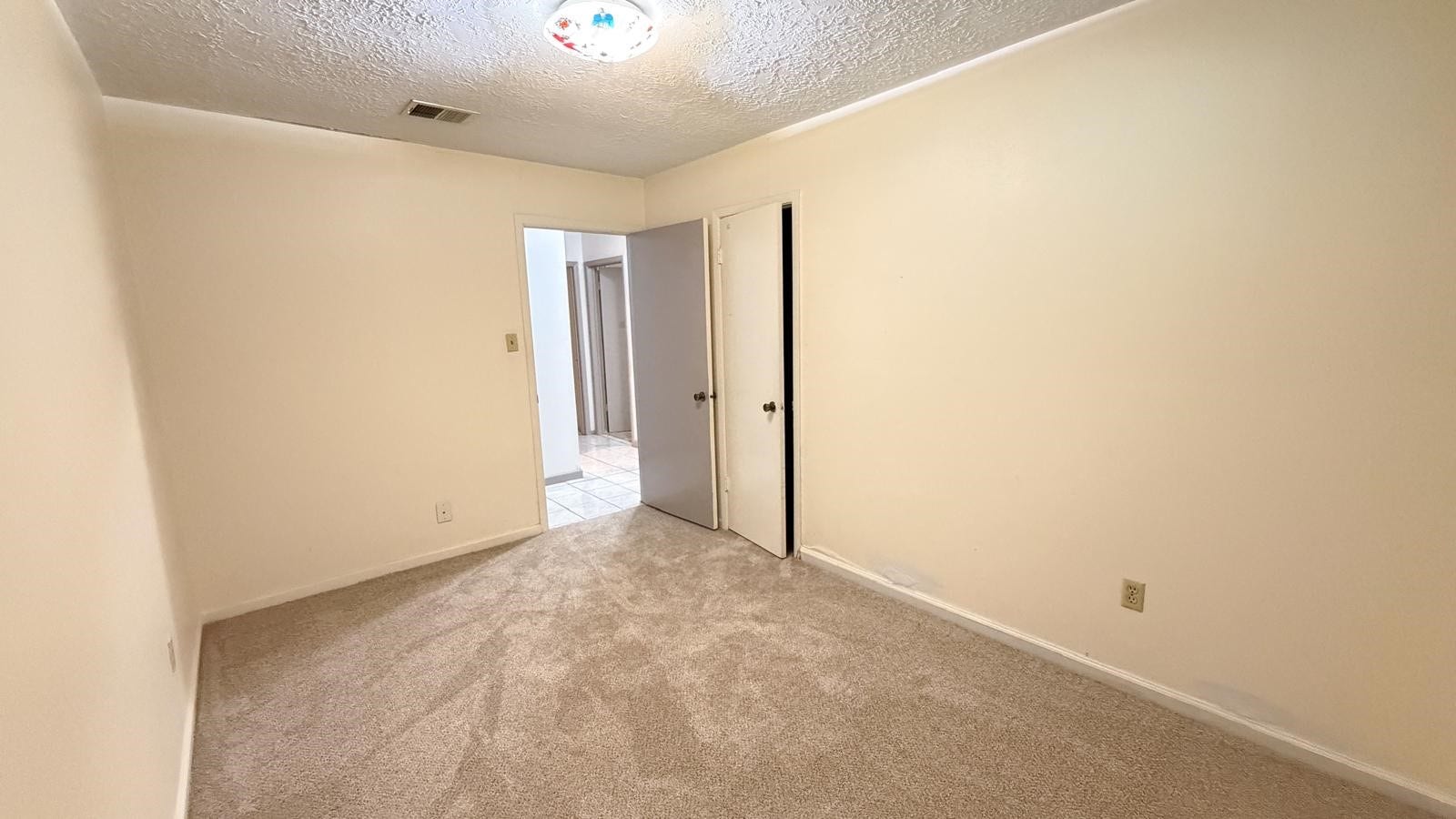 6230 Knollwest Drive, Houston, TX 77072 6230 Knollwest Drive, Houston, TX 77072