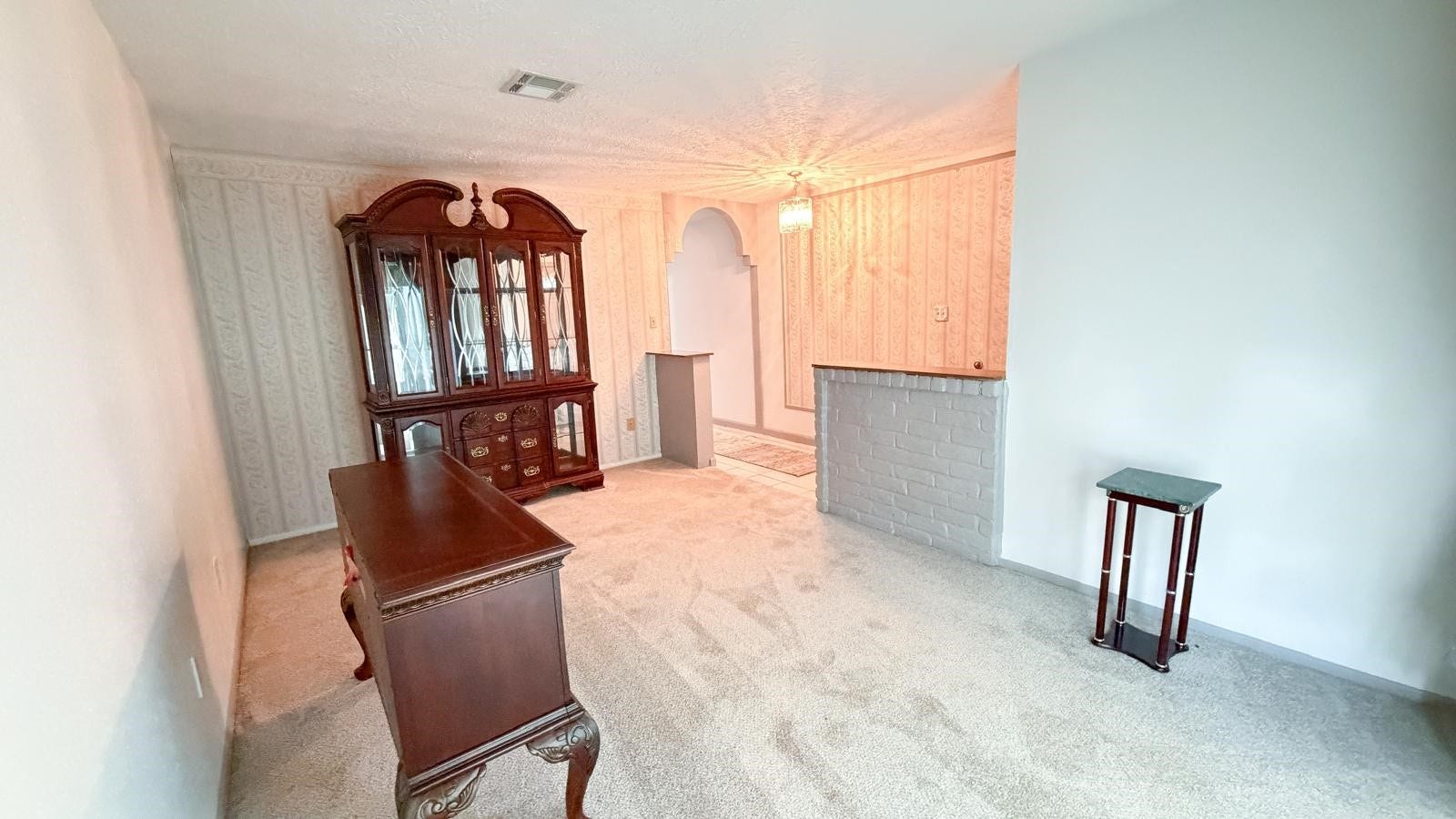 6230 Knollwest Drive, Houston, TX 77072 6230 Knollwest Drive, Houston, TX 77072