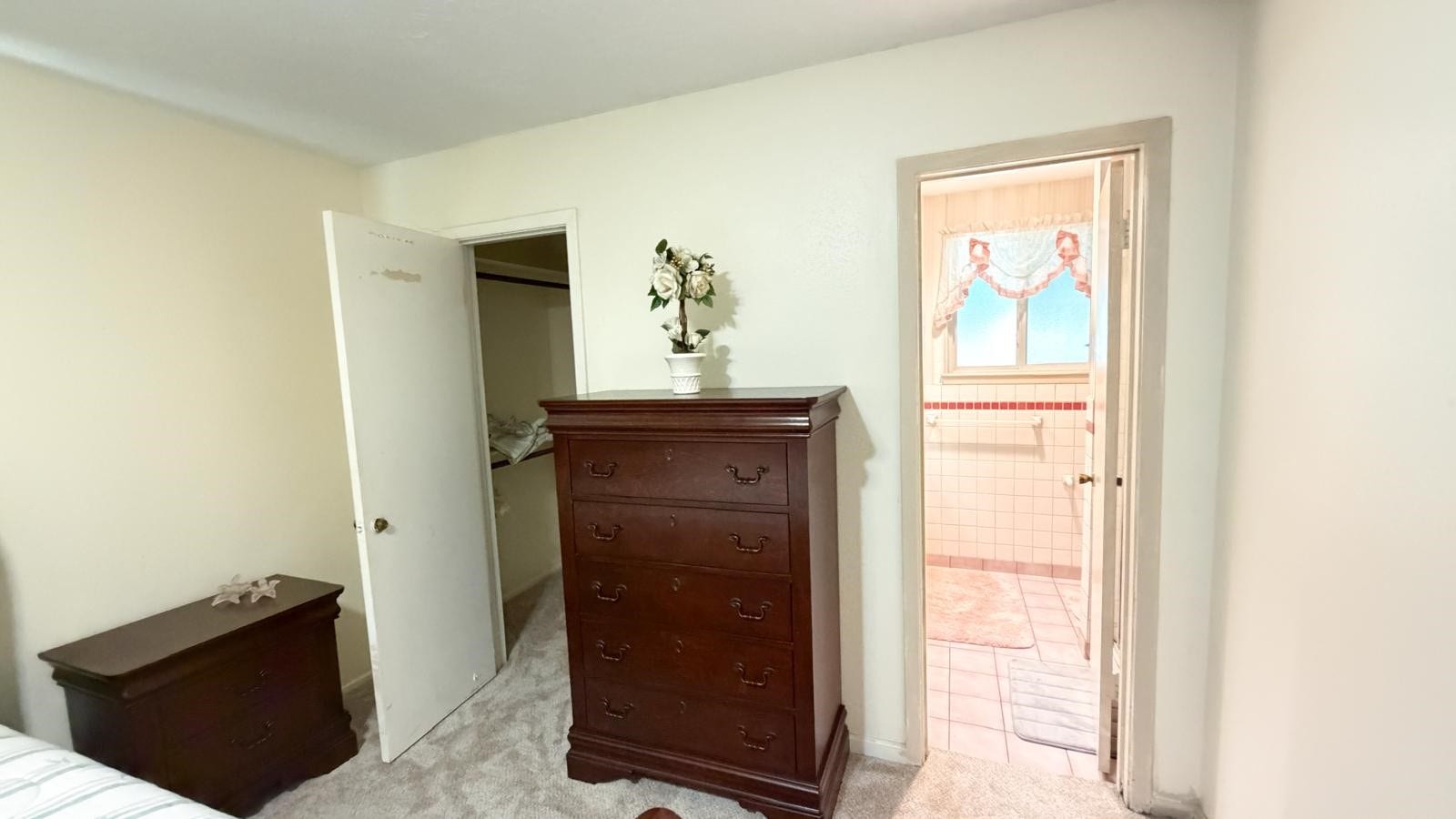 6230 Knollwest Drive, Houston, TX 77072 6230 Knollwest Drive, Houston, TX 77072