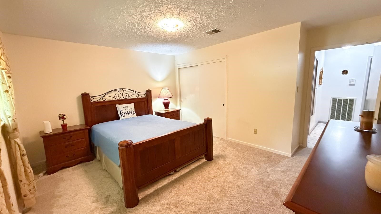 6230 Knollwest Drive, Houston, TX 77072 6230 Knollwest Drive, Houston, TX 77072
