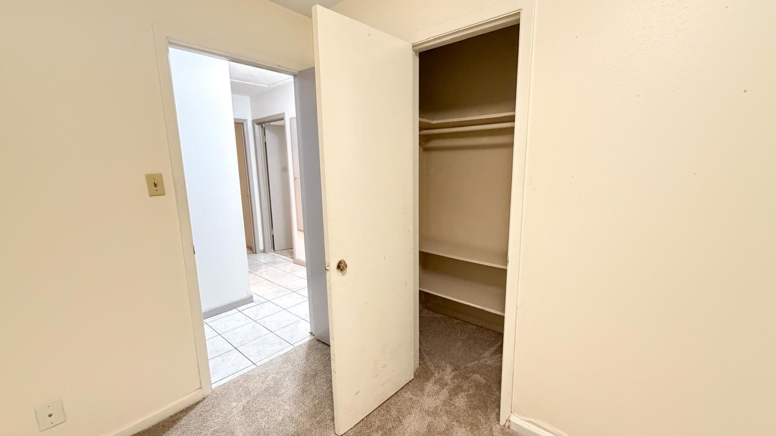 6230 Knollwest Drive, Houston, TX 77072 6230 Knollwest Drive, Houston, TX 77072