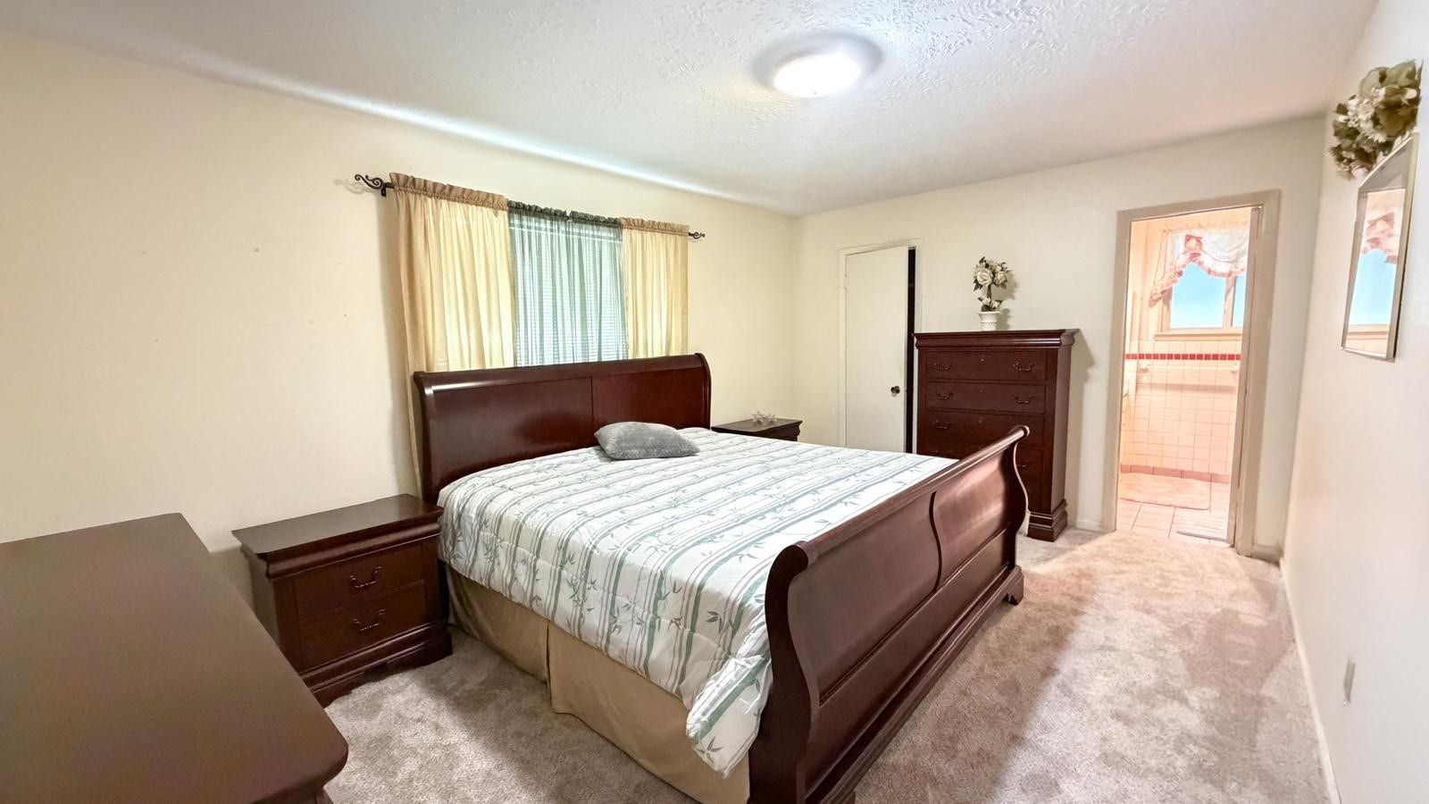 6230 Knollwest Drive, Houston, TX 77072 6230 Knollwest Drive, Houston, TX 77072