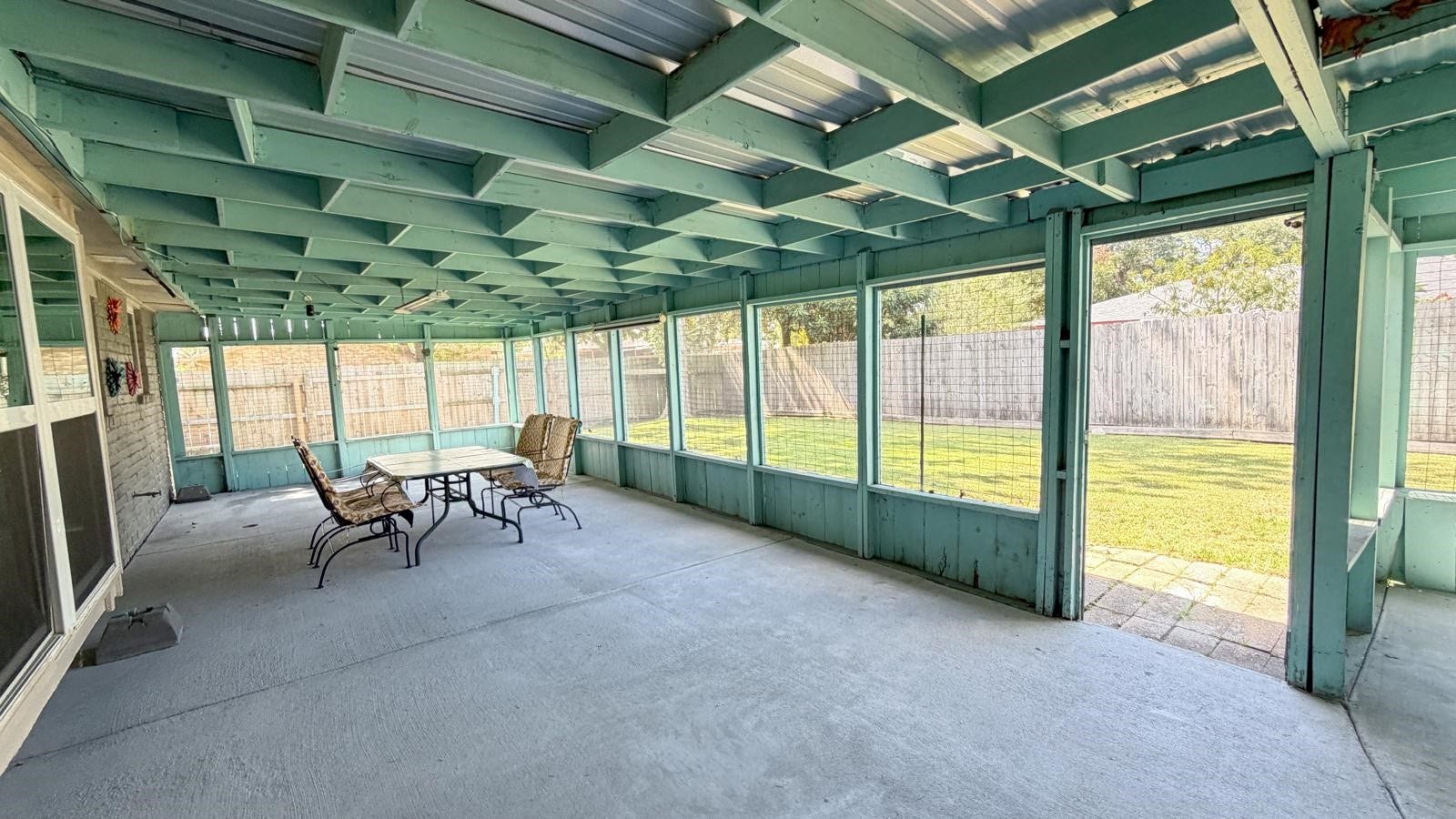 6230 Knollwest Drive, Houston, TX 77072 6230 Knollwest Drive, Houston, TX 77072