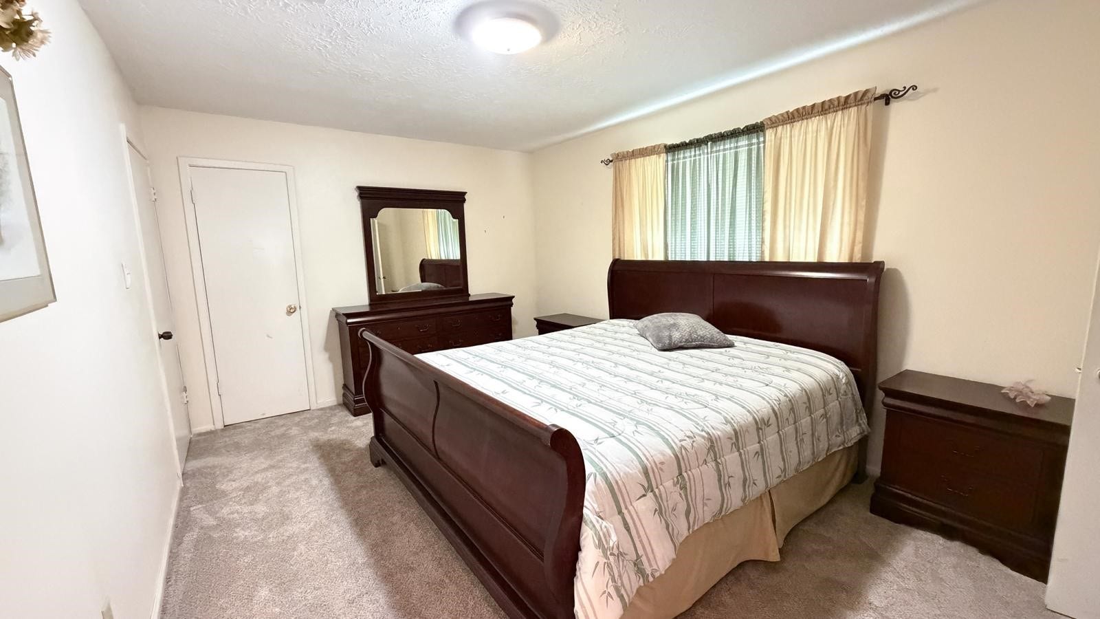 6230 Knollwest Drive, Houston, TX 77072 6230 Knollwest Drive, Houston, TX 77072