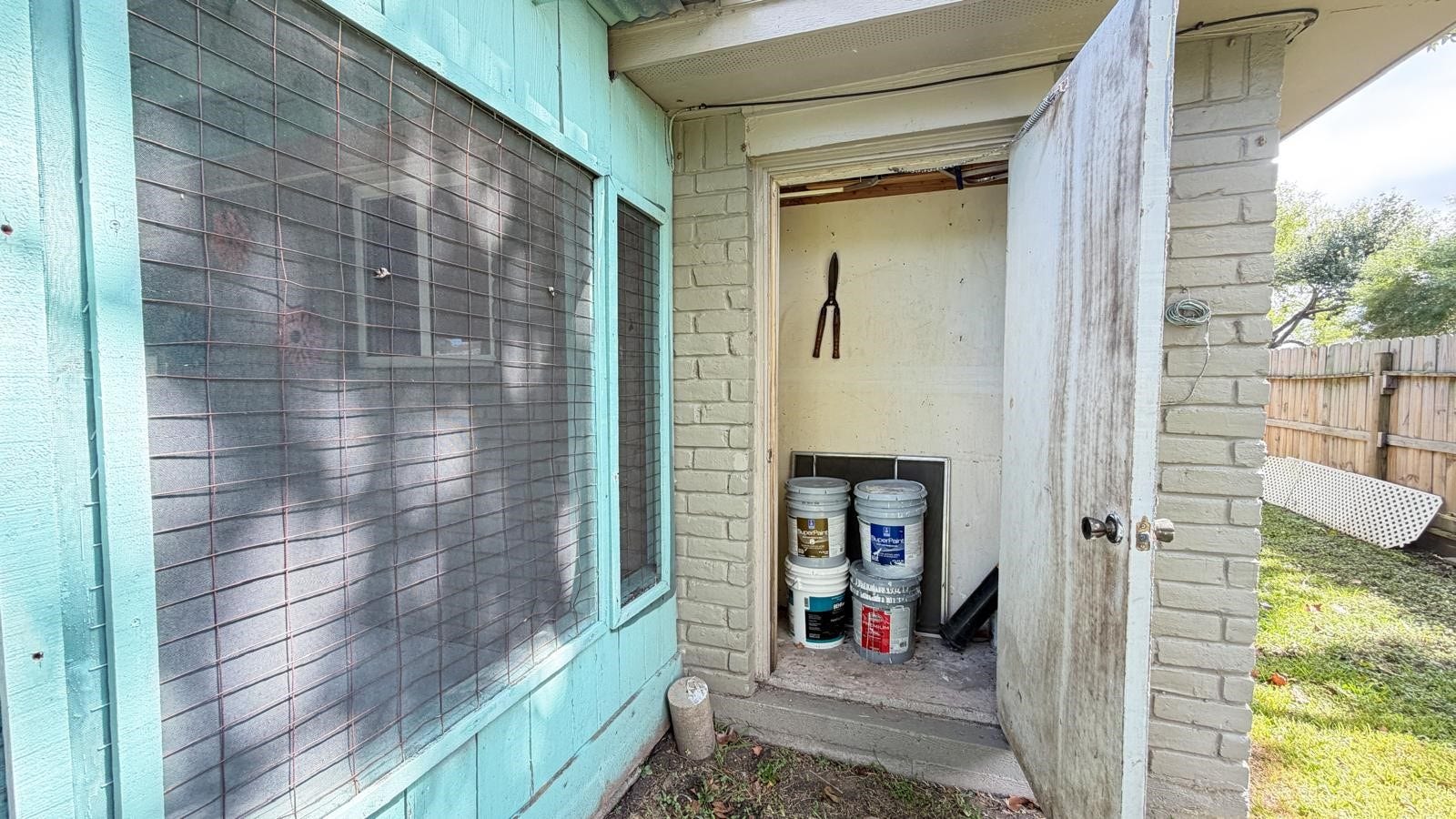 6230 Knollwest Drive, Houston, TX 77072 6230 Knollwest Drive, Houston, TX 77072