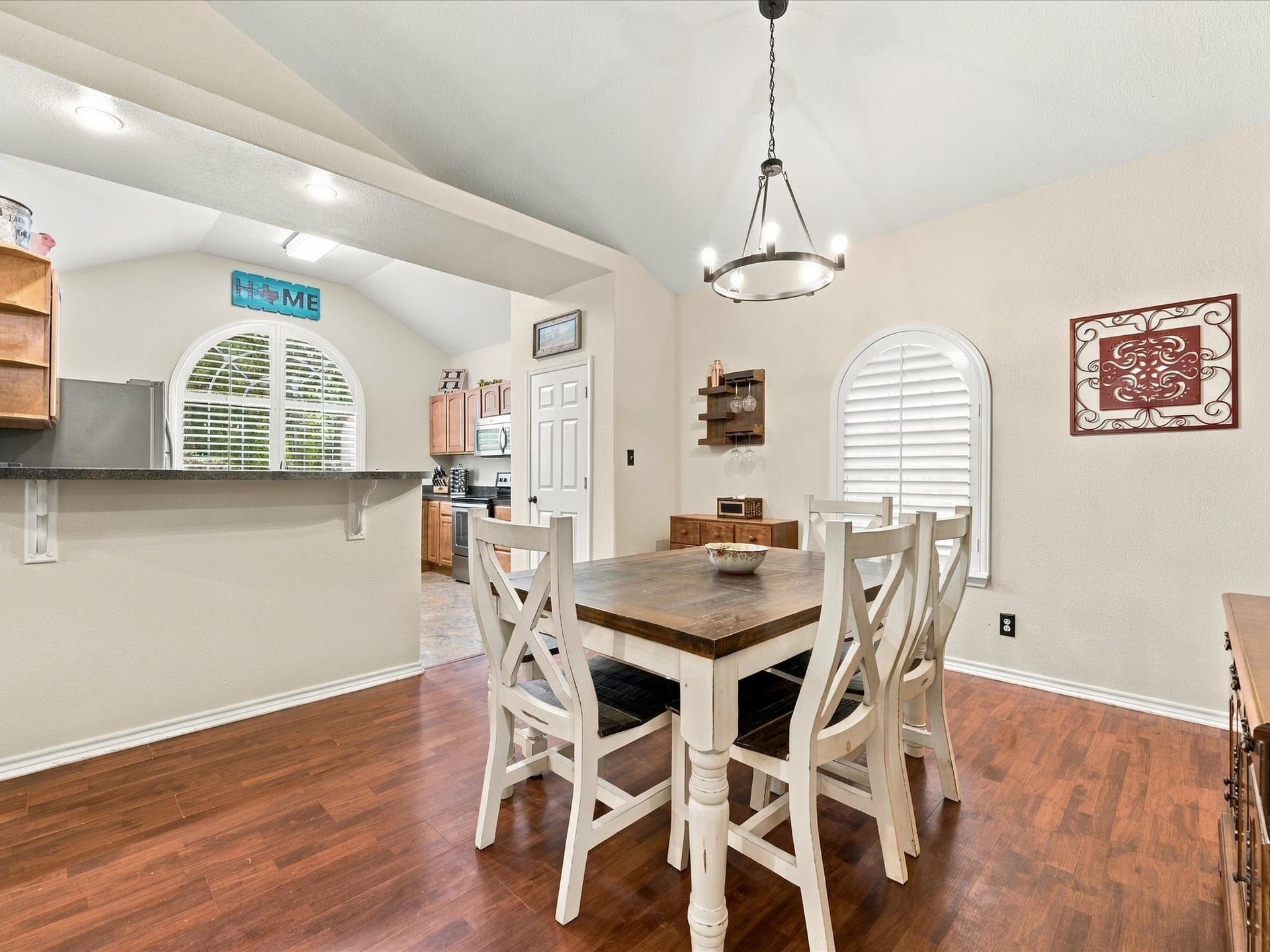 306 Sherwood Forest Street, Conroe, TX 77316 The dining room offers a comfortable space for everyday meals and gatherings.