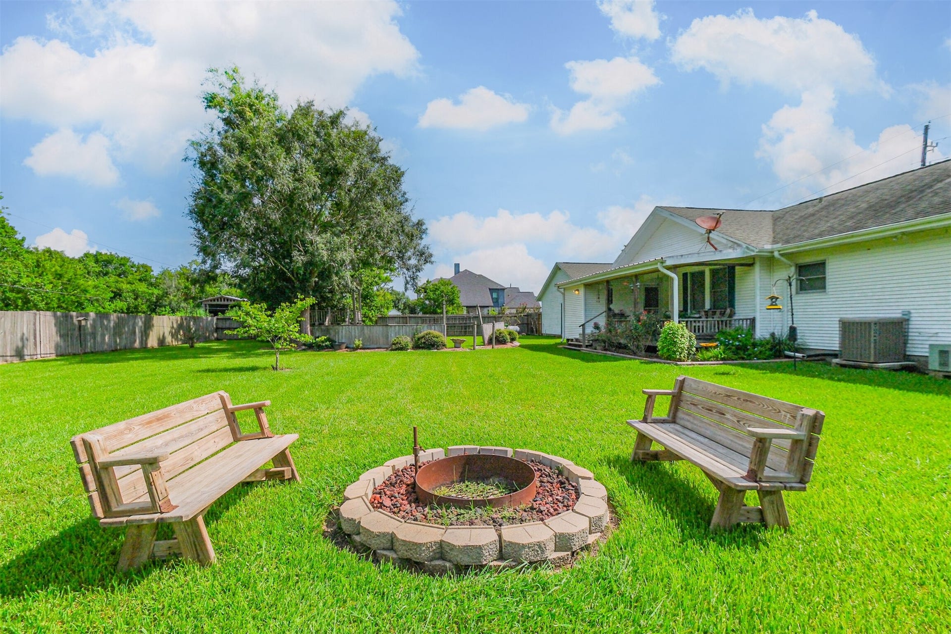 3524 Charles Avenue, Pearland, TX 77584