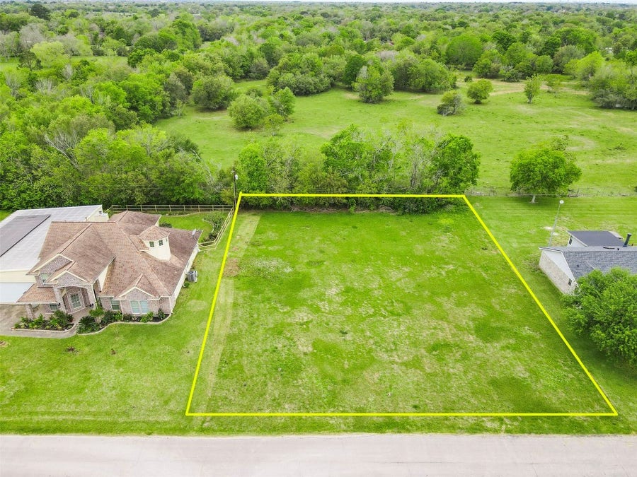 Property photo for 19 Hal Mclain Road, Manvel, TX