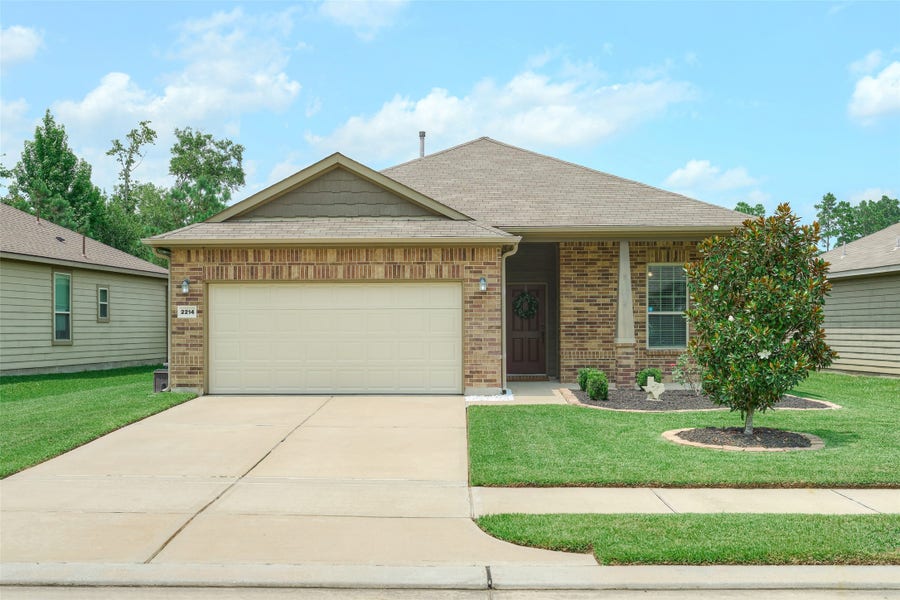 Property photo for 2214 Timberland Country Court, Conroe, TX