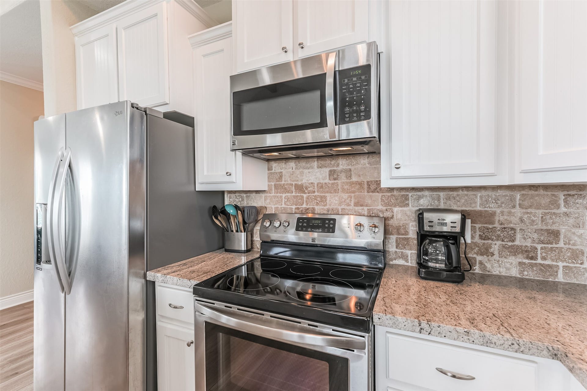 4018 Fort Bend Drive, Galveston, TX 77554 4018 Fort Bend Drive, Galveston, TX 77554