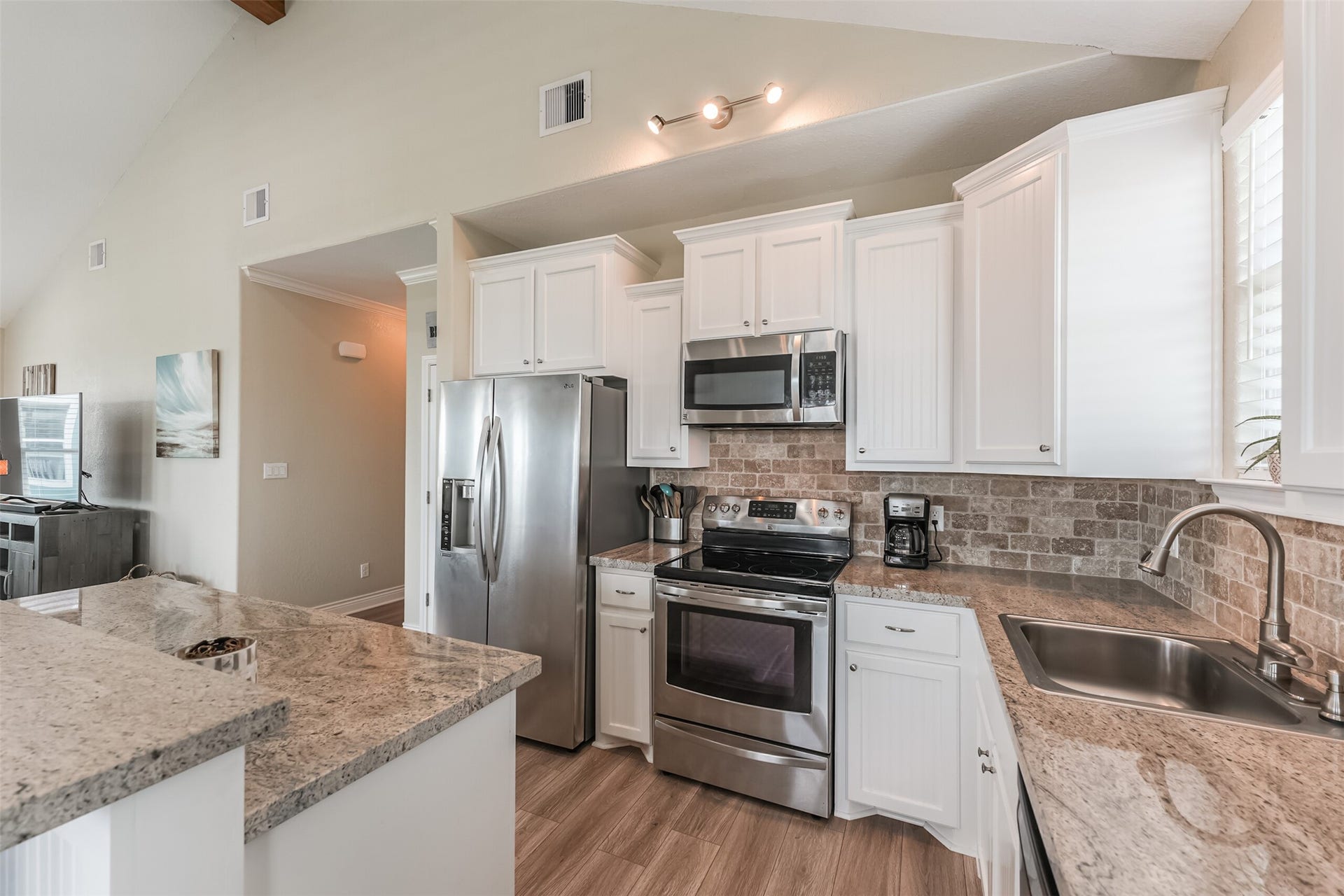 4018 Fort Bend Drive, Galveston, TX 77554 4018 Fort Bend Drive, Galveston, TX 77554