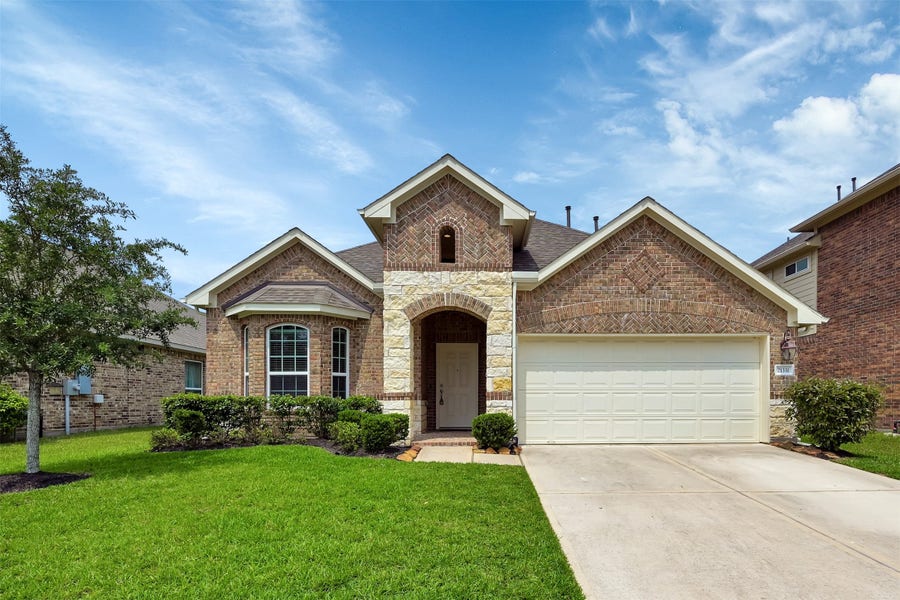 Property photo for 21331 Somerset Shores Crossing, Kingwood, TX