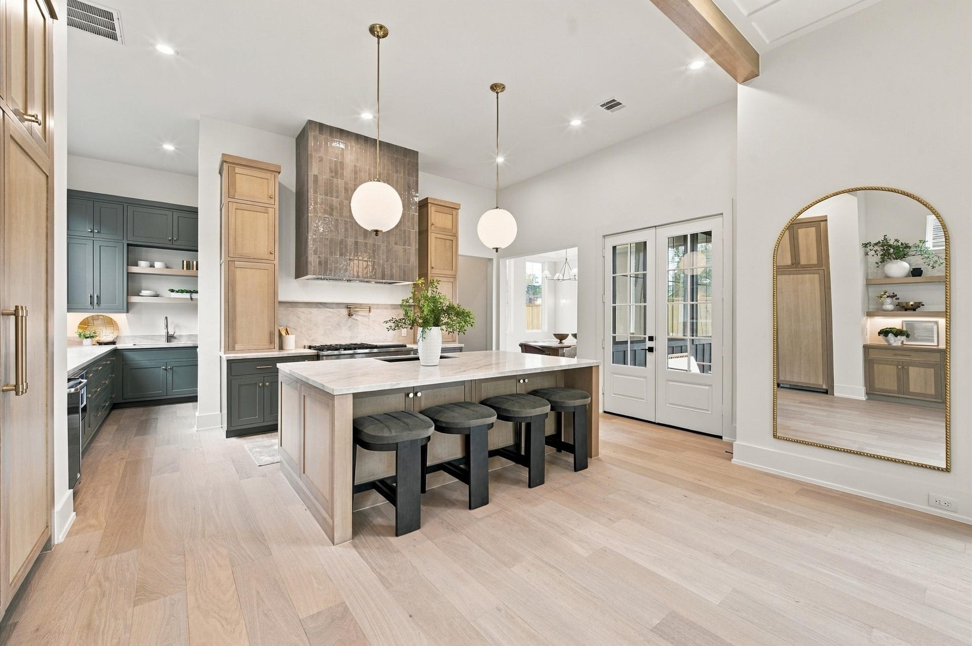 248 W 22nd Street, Houston, TX 77008 248 W 22nd Street, Houston, TX 77008