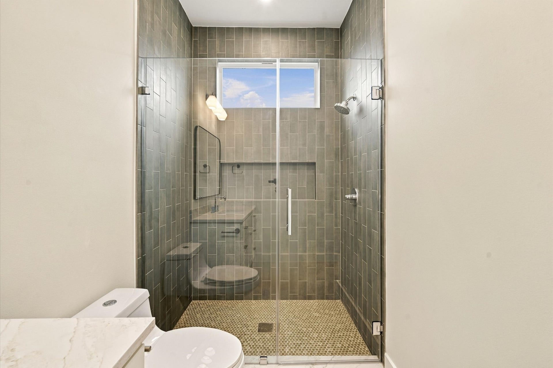 248 W 22nd Street, Houston, TX 77008 248 W 22nd Street, Houston, TX 77008