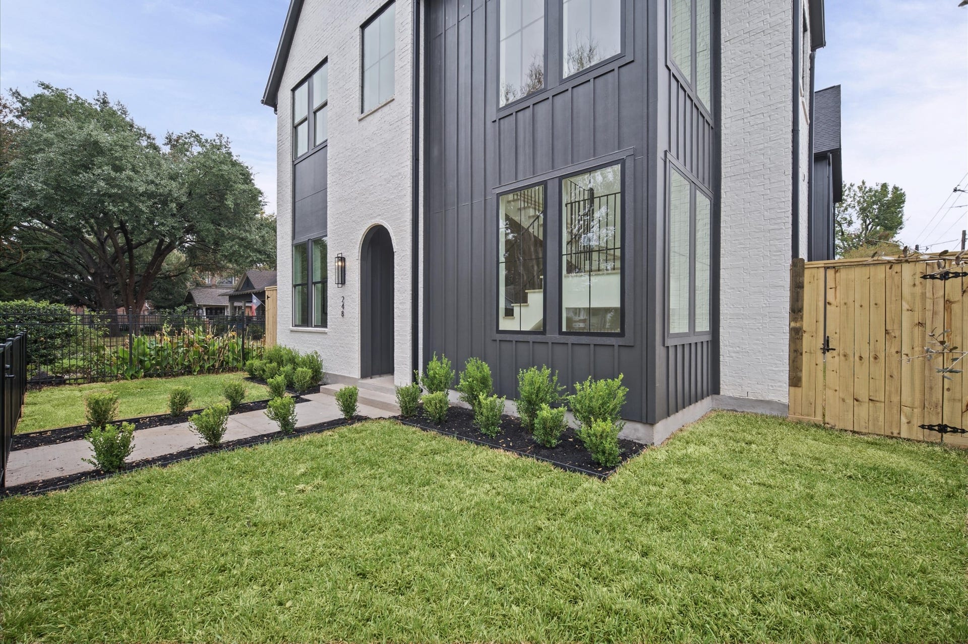 248 W 22nd Street, Houston, TX 77008 248 W 22nd Street, Houston, TX 77008