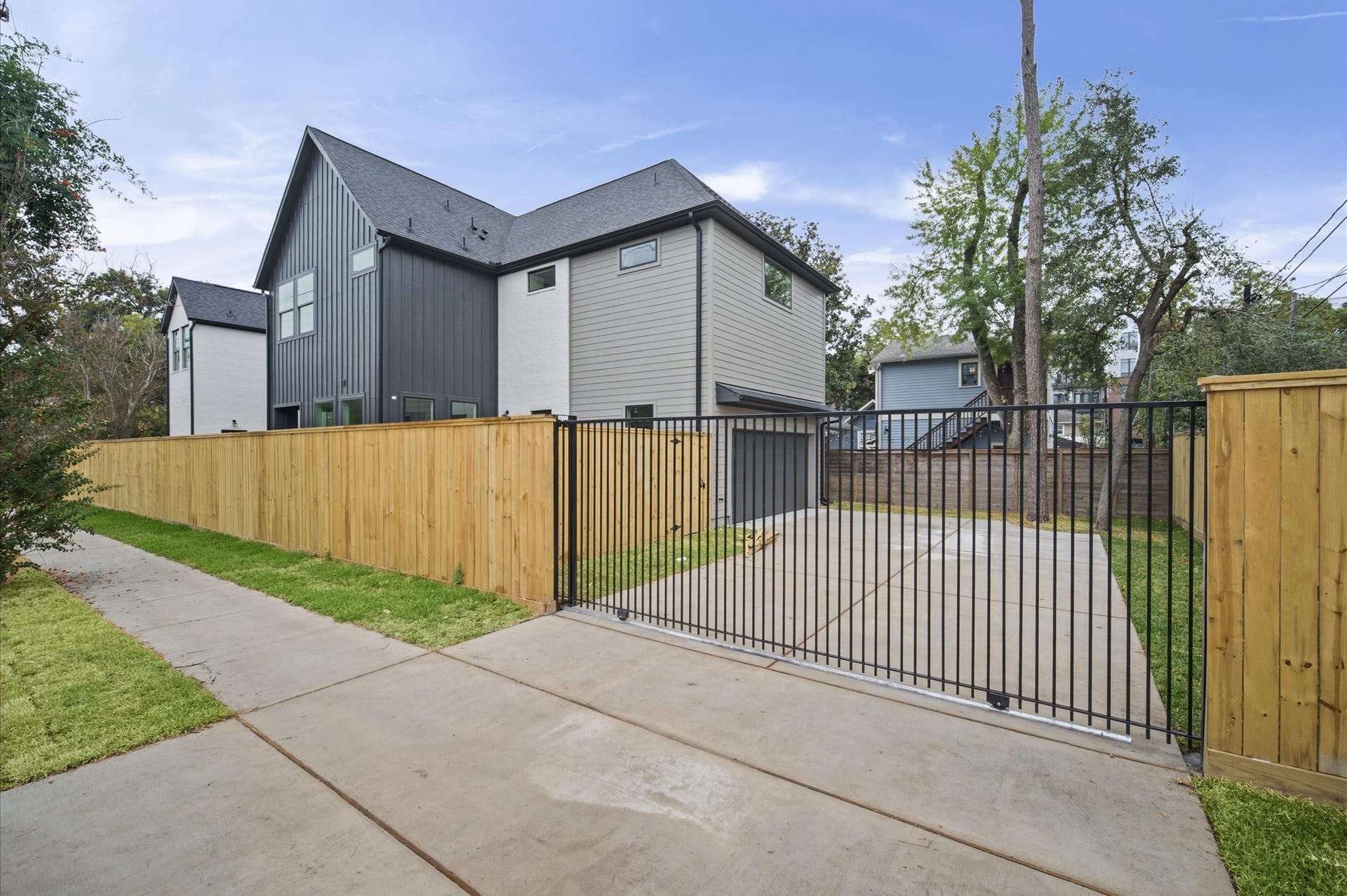 248 W 22nd Street, Houston, TX 77008 248 W 22nd Street, Houston, TX 77008