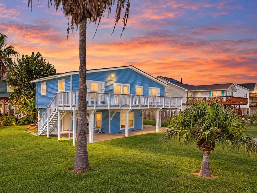 Property photo for 16622 Captain Kidd Road, Jamaica Beach, TX