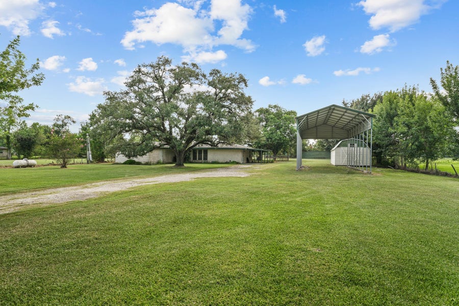 Property photo for 17330 Wellborne Road, Pearland, TX