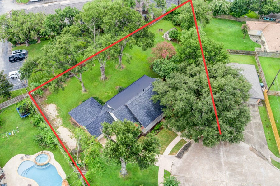 Property photo for 5103 Donna Lynn Court, Houston, TX