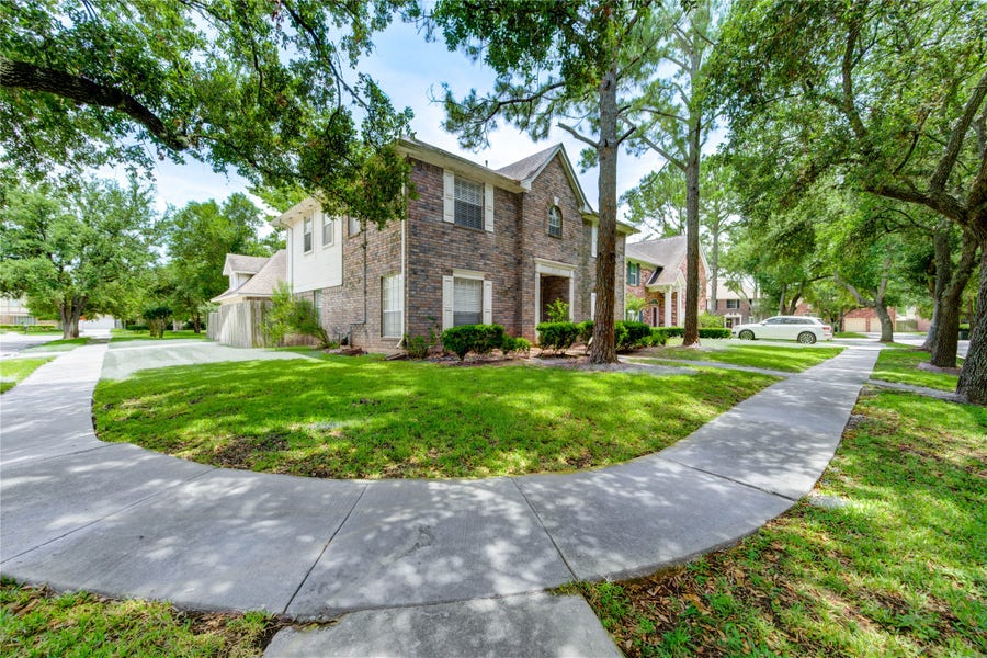 Property photo for 2338 Bent River Drive, Sugar Land, TX