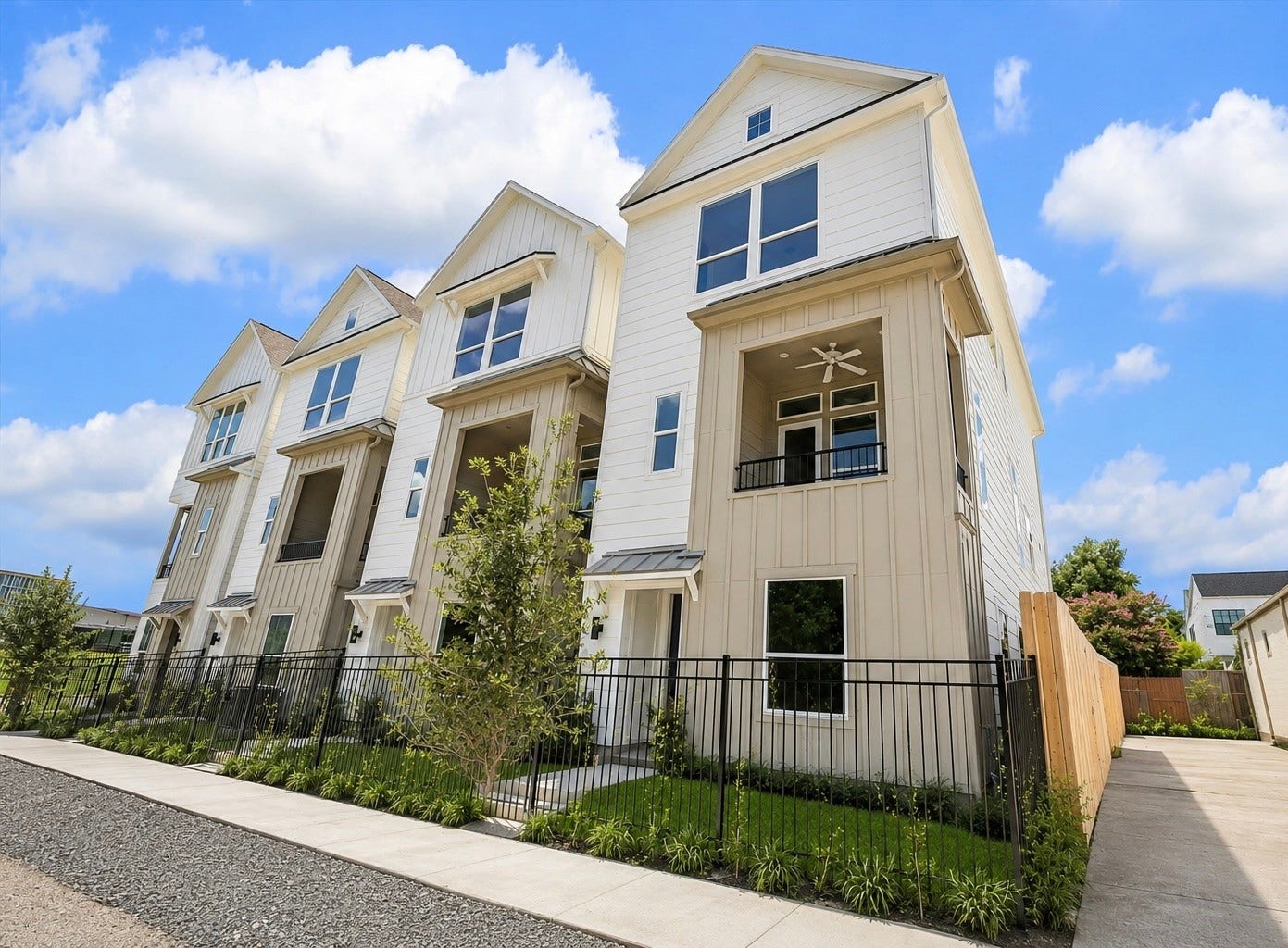 310 Fowler Street, Houston, TX 77007 Welcome to Fowler Landing!