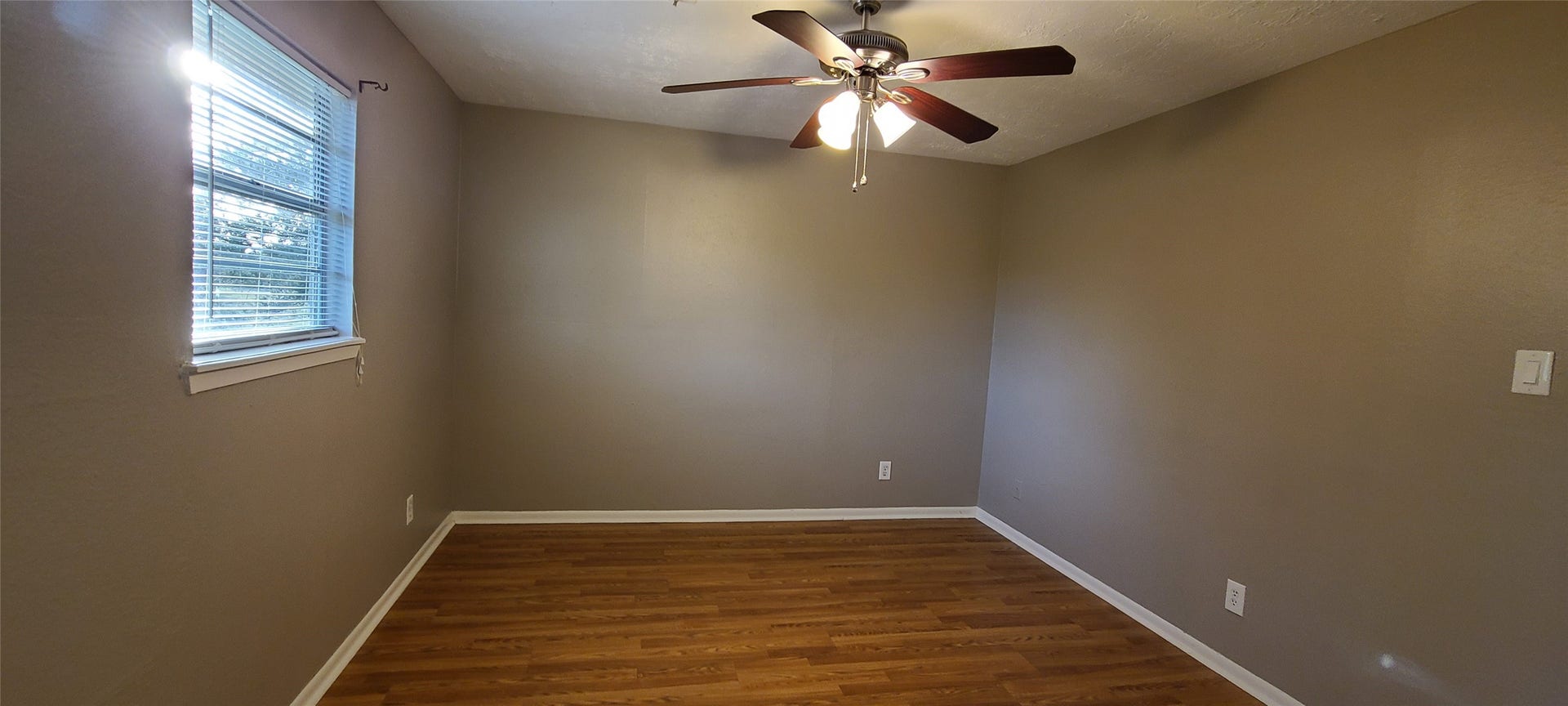 17419/17421-17423/17425 Fir Road, Alvin, TX 77511 Primary Bedroom