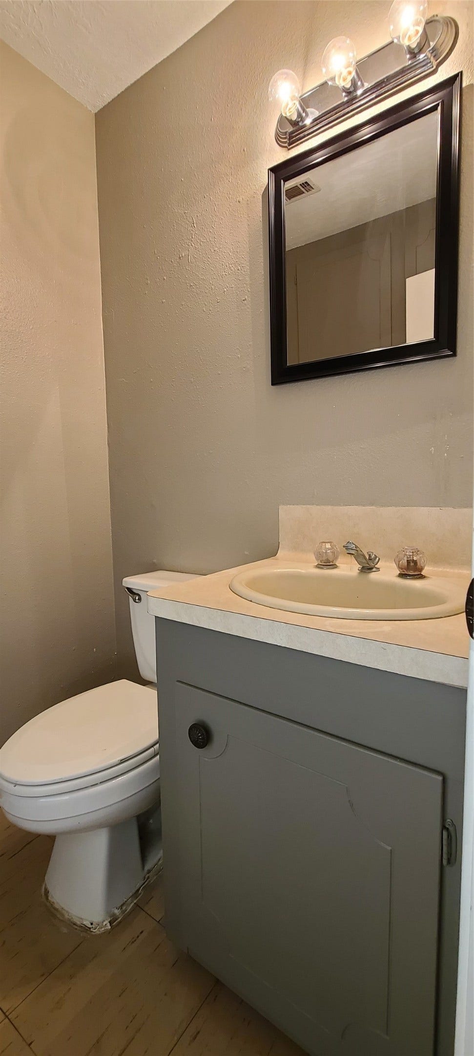 17419/17421-17423/17425 Fir Road, Alvin, TX 77511 Half Bath off Primary Bedroom