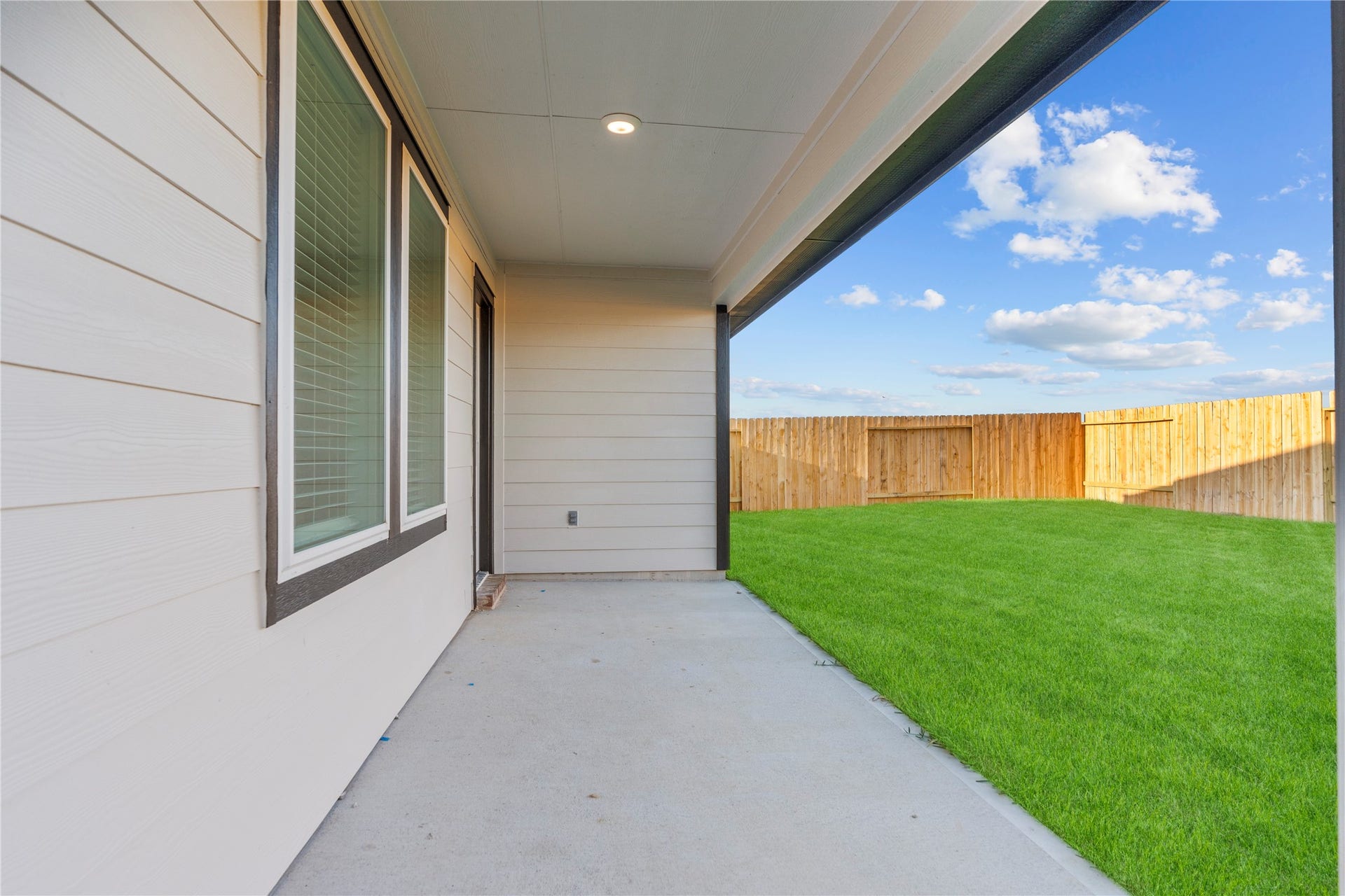 31503 Primrose Falls Drive, Fulshear, TX 77441 *All images, rooms measurements are approximate. All information, including pricing, is subject to change.