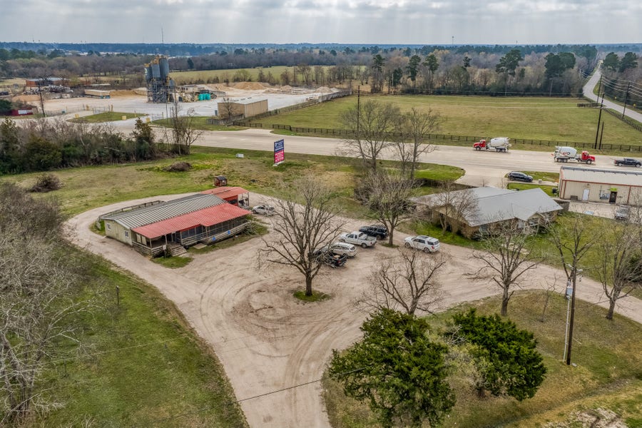 Property photo for 31608 Old Hempstead Road, Magnolia, TX
