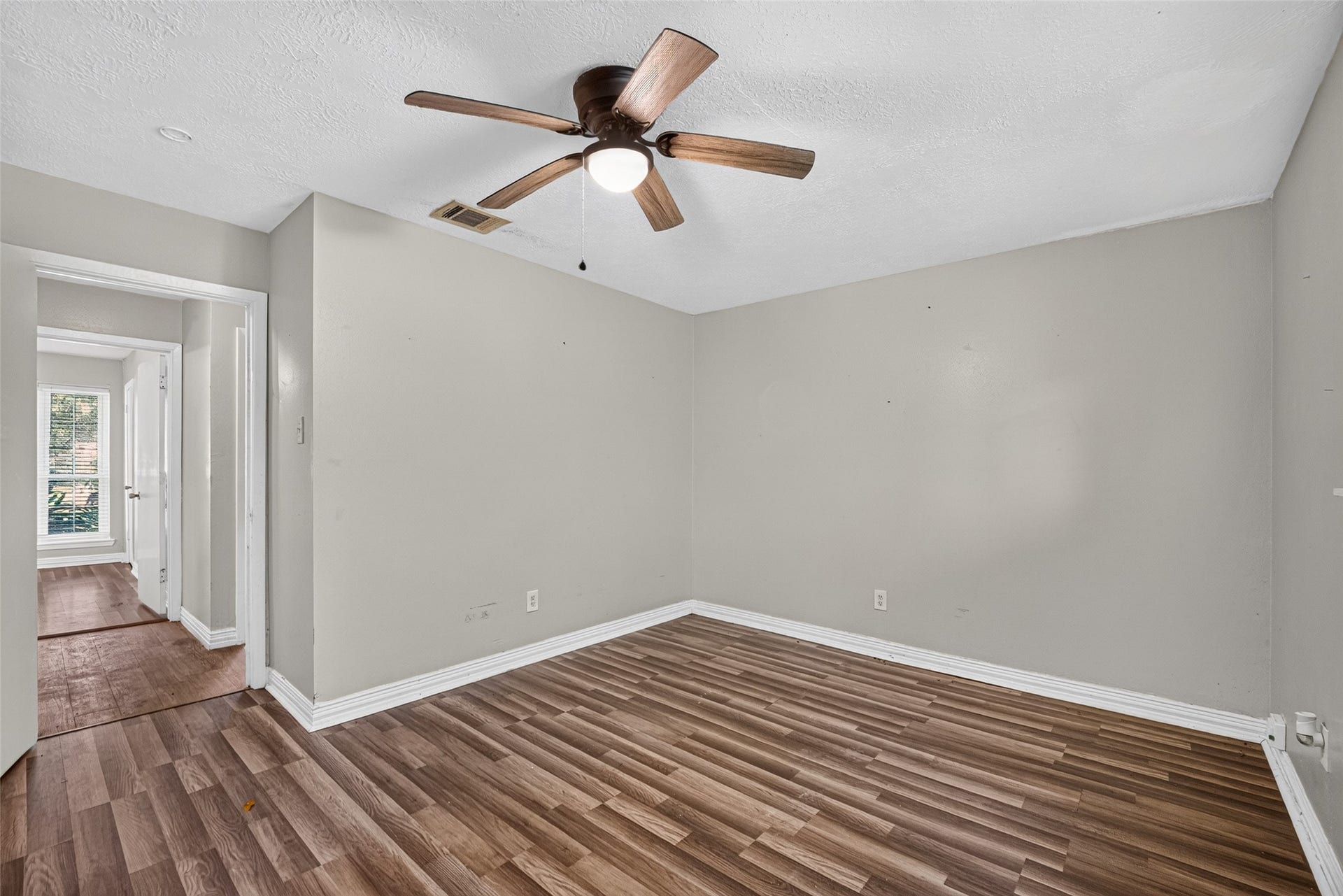 15322 Tonya Drive, Houston, TX 77060