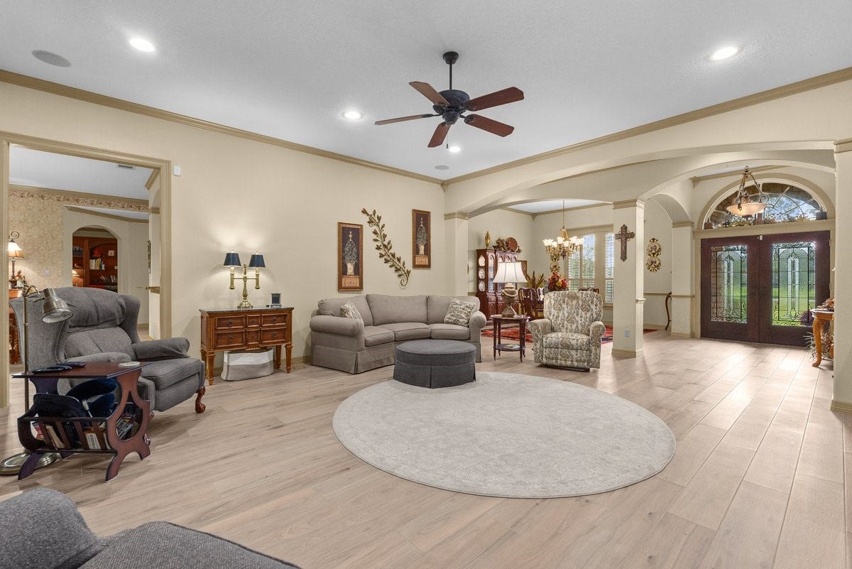 1303 China Grove Drive, Rosharon, TX 77583 1303 China Grove Drive, Rosharon, TX 77583