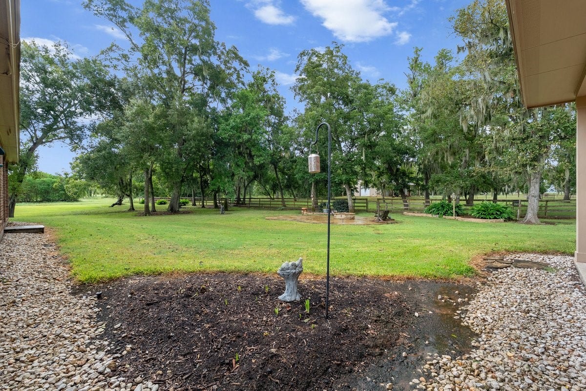1303 China Grove Drive, Rosharon, TX 77583 1303 China Grove Drive, Rosharon, TX 77583