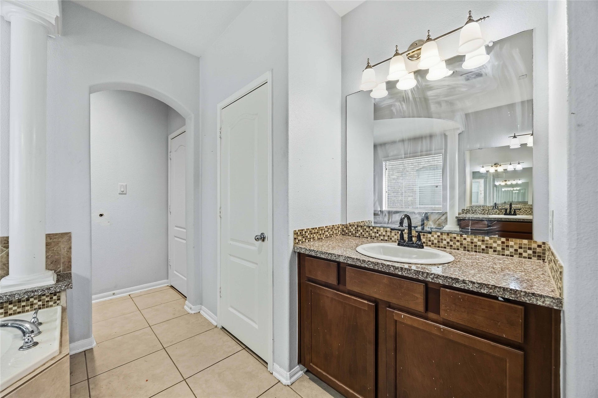 2522 Crystal Shore Drive, Rosharon, TX 77583