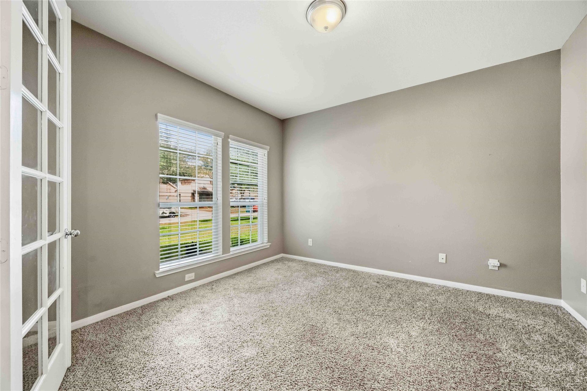 2522 Crystal Shore Drive, Rosharon, TX 77583