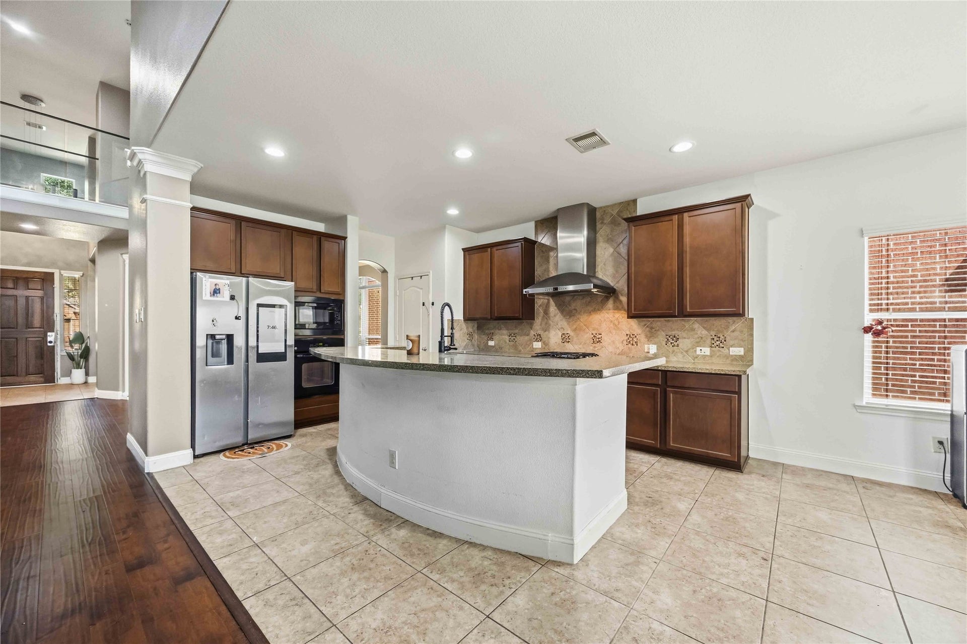 2522 Crystal Shore Drive, Rosharon, TX 77583