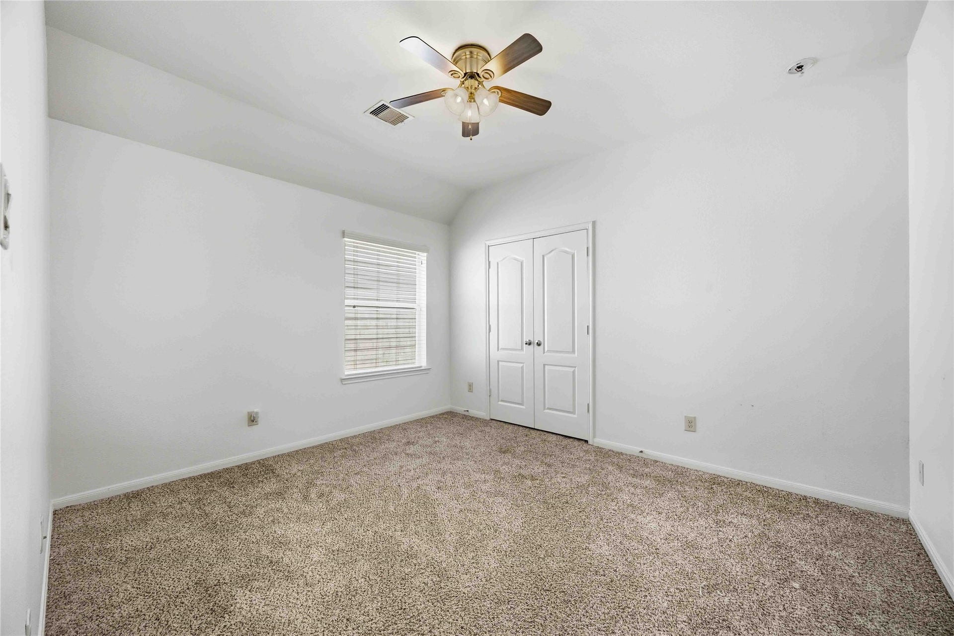 2522 Crystal Shore Drive, Rosharon, TX 77583